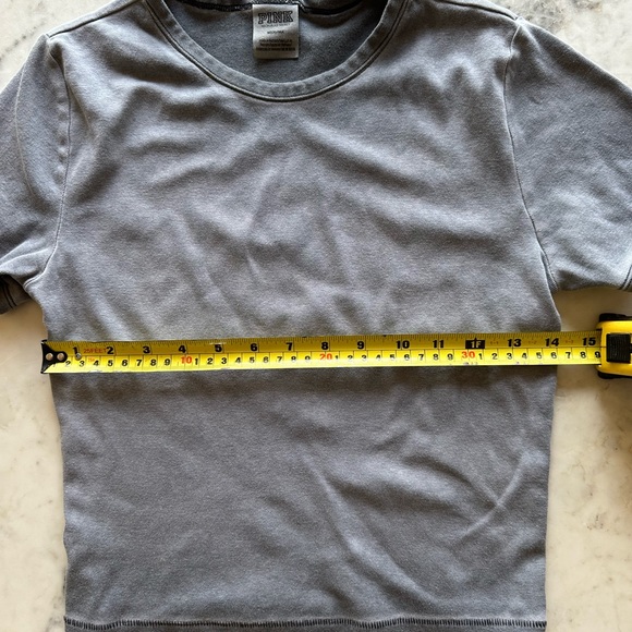 VS PINK fitted cropped tee. Size M - Picture 5 of 5